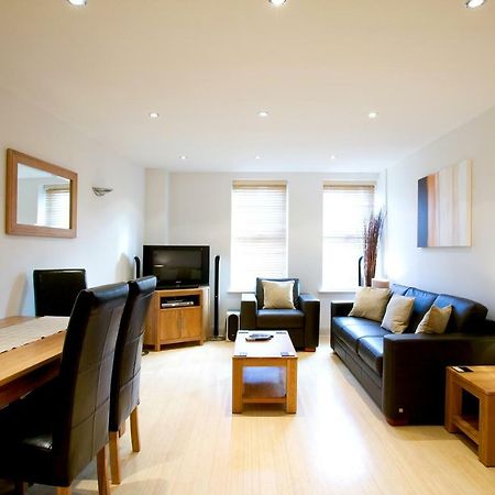 2 Bed 2 Bath At Pelican Hse In Newbury - Free Secure, Allocated Parking Εξωτερικό φωτογραφία